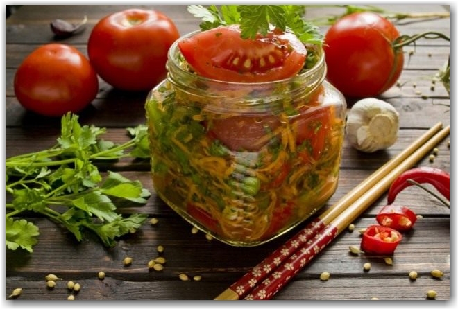 Быстрые маринованные помидоры по-корейски